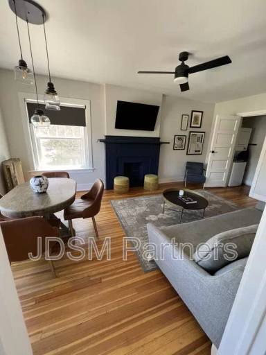 Main picture of 630 E 16th Ave
