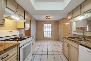 Main picture of 619 Luther Dr