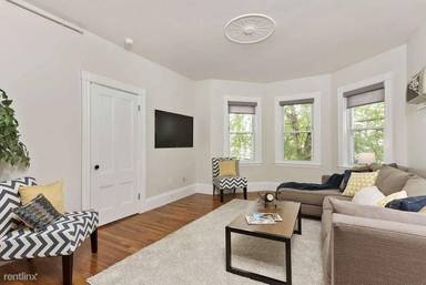Main picture of 50 Beacon St