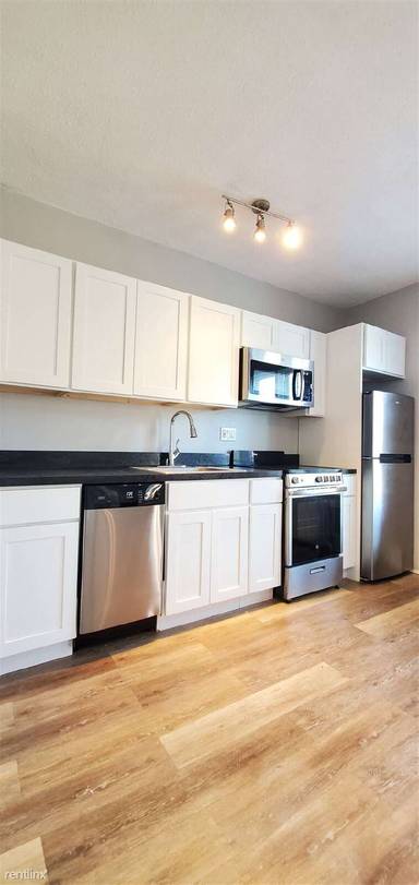 Main picture of West Hartford Collection Apartments