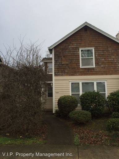 Main picture of 1333 NE Market Dr