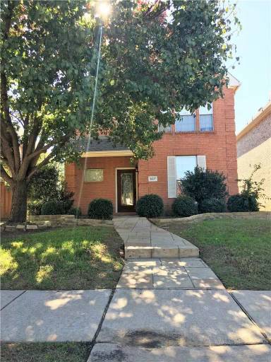 Main picture of 527 Hawken Dr