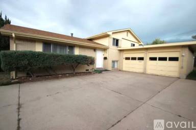 Main picture of 2006 Wynkoop Dr