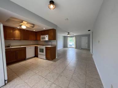 Main picture of 611 110th Ave N