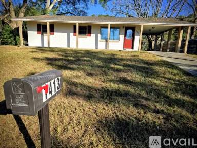 Main picture of 1413 NW 19th Ct