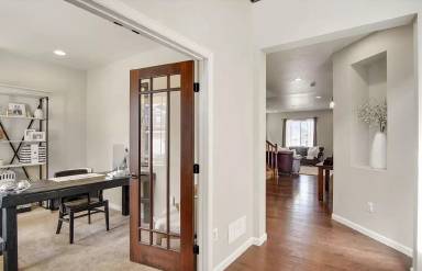 Main picture of 912 McMurdo Cir