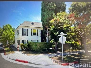 Main picture of 200 S Reeves Dr