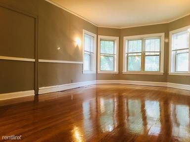 Main picture of 3505 N Pine Grove Ave