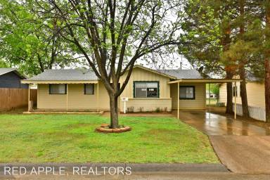 Main picture of 2817 S 22nd St