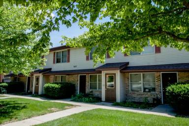 Main picture of 707 Golfcrest Rd S