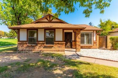 Main picture of 5135 E Evergreen