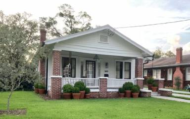 Main picture of 3675 Riverside Ave
