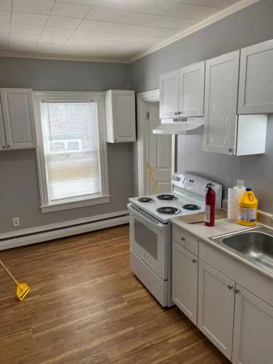 Main picture of 30 Concord St