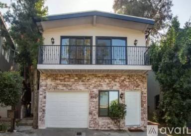 Main picture of 8867 Lookout Mountain Ave