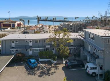 Main picture of 321 2nd St