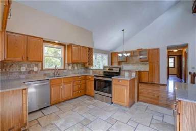 Main picture of 6902 Hallet Dr