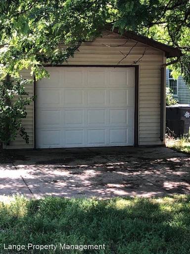 Main picture of 7020 S Plaza Dr