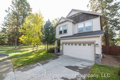 Main picture of 19564 Salmonberry Ct