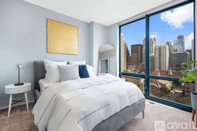 Main picture of 225 S Sangamon St