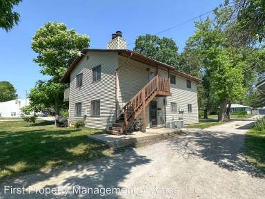 Main picture of 3832 Ontario St