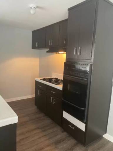 Main picture of 3834 Service St