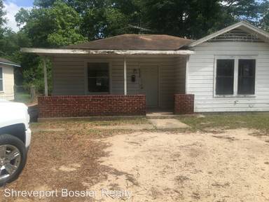 Main picture of 2606 Woodford St