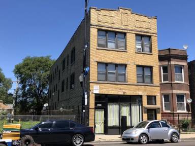 Main picture of 4810 W Armitage Ave