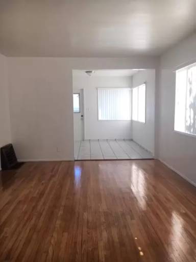 Main picture of 2512 S Peck Ave