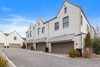Main picture of 365 Sage Ln