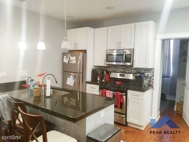 Main picture of 928 W George St