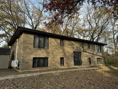 Main picture of 4728 Trevor Cir