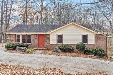 Main picture of 826 Dunbar Cave Rd