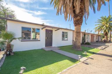 Main picture of 2 E Navajo Rd