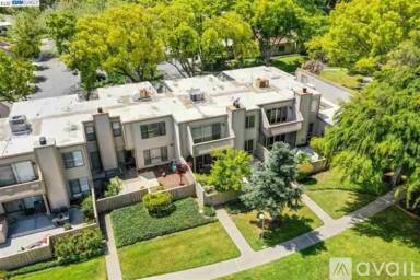 Main picture of 5143 Oakdale Ct