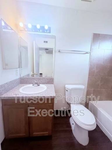 Main picture of PM263 - 660 S. TUCSON BLVD - 203