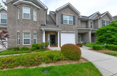 Main picture of 1923 Fleming Rd