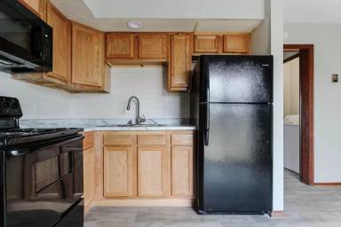 Main picture of 222 W Centennial Ave