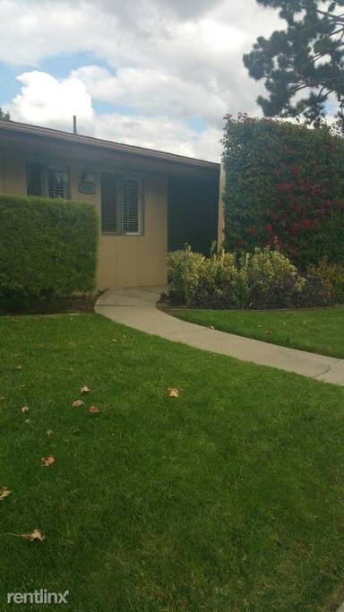 Main picture of 850 E Lynwood Dr