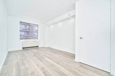 Main picture of 165 Eldridge St