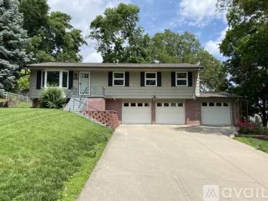 Main picture of 9910 Pinkney St