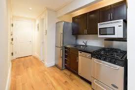 Main picture of 320 W 14th St
