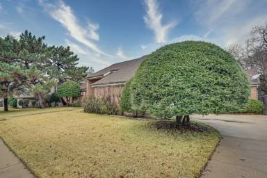 Main picture of 3604 Lake Champlain Dr