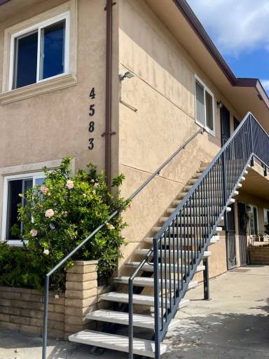 Main picture of 4583 Hawley Blvd