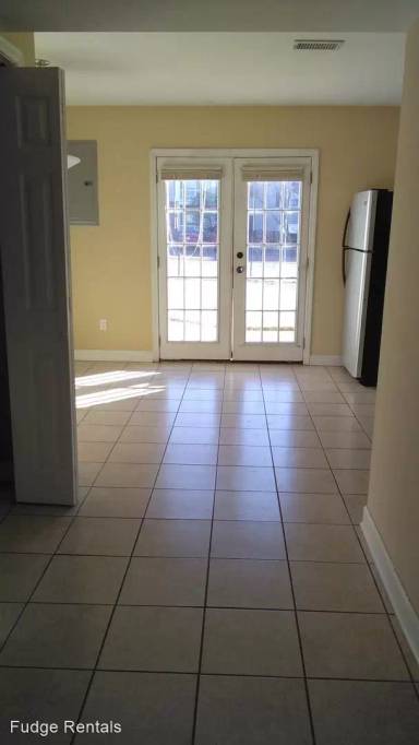 Main picture of Oxford Square Townhomes