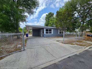 Main picture of 824 N Florence Ave