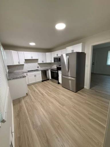 Main picture of 3420 S Bennett Ave