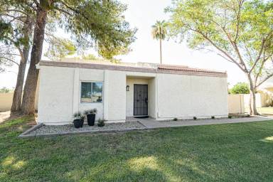 Main picture of 6015 N 79th St