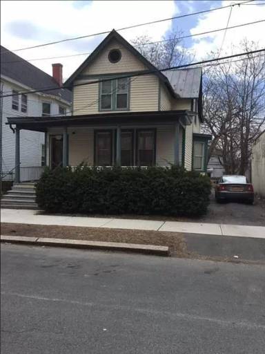 Main picture of 482 Yates St
