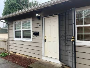 Main picture of 3704 G St