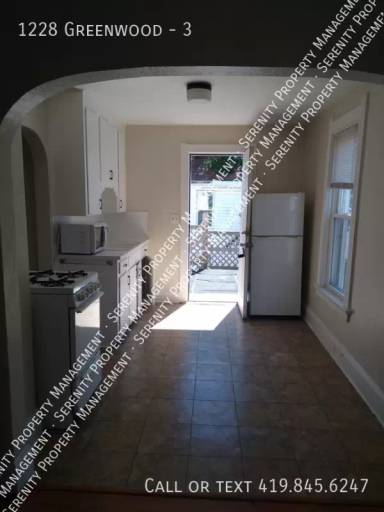 Main picture of 1226 Greenwood Ave
